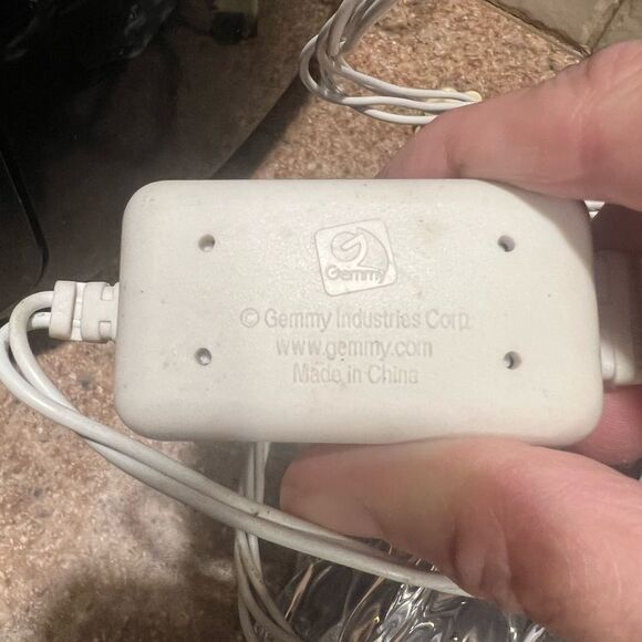 Gemmy ColorMotion Deluxe Icicle String Lights Christmas Décor 8 per string - Picture 5 of 5